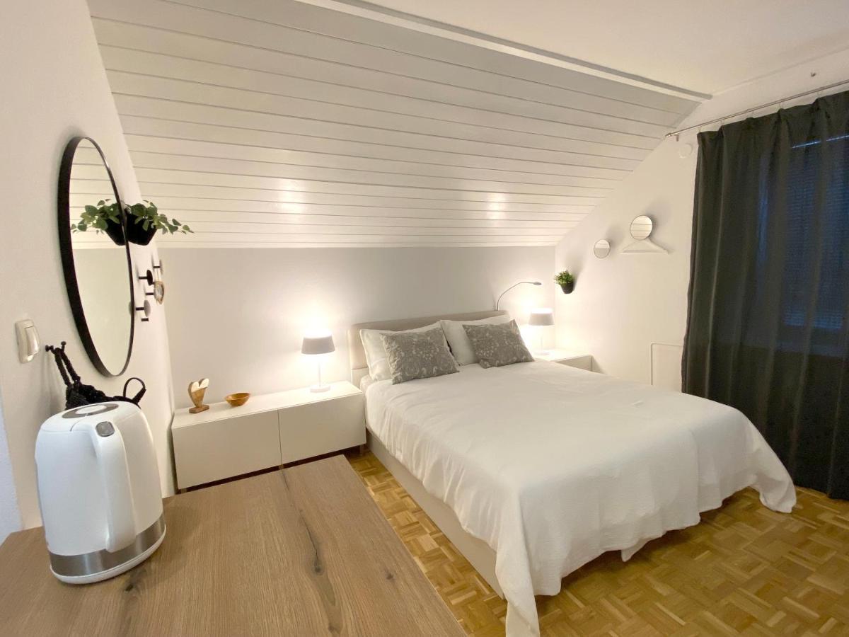 Studio Tara With Balcony Блед Екстериор снимка